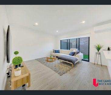 Townhouse for rent in Kalkallo - Photo 2