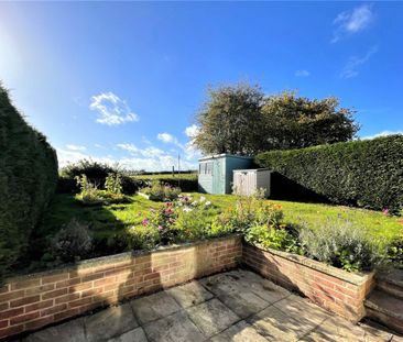 Shakespeare Crescent, Dronfield, Derbyshire, S18 - Photo 1