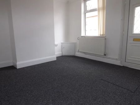 Main Street, Huthwaite, NG17, Property for rent - Photo 2