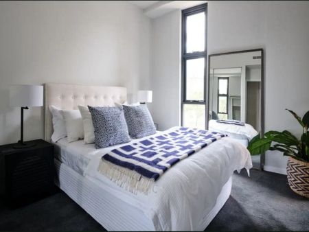 “Fully Furnished Two-Bedroom Ground Floor Apartment” - Photo 4