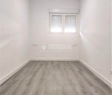 Piso de alquiler en Calle de Villalba, Centro - Photo 3