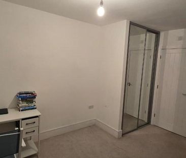 4 bedroom detached house to rent - Photo 2