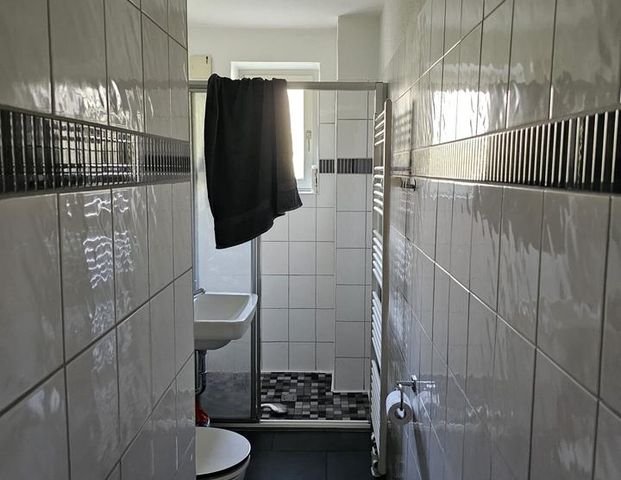 Gepflegte Erdgeschoßwohnung in Rathausnähe - Photo 1