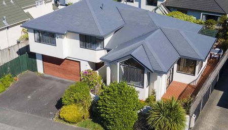 Family Home in Churton Park - Photo 5