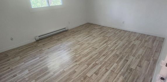 Immeuble - 1555 Rue Dorval Magnifique 4 ½ à Louer – Sherbrooke - Photo 2