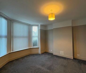 4 Bed Semi-Detached House, Woodchurch Lane, CH42 - Photo 2