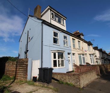 4 bedroom terraced house to rent - Photo 1