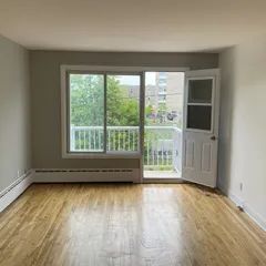 1 room apartment of 56m² in Montreal - Photo 2