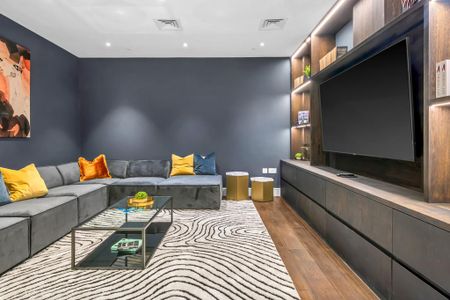 3 bedroom serviced apartment to rent - Photo 2