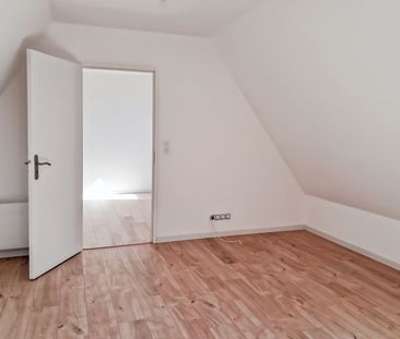 Location Maison 5 pièces 111m² SENS DE BRETAGNE 35490 - Photo 4