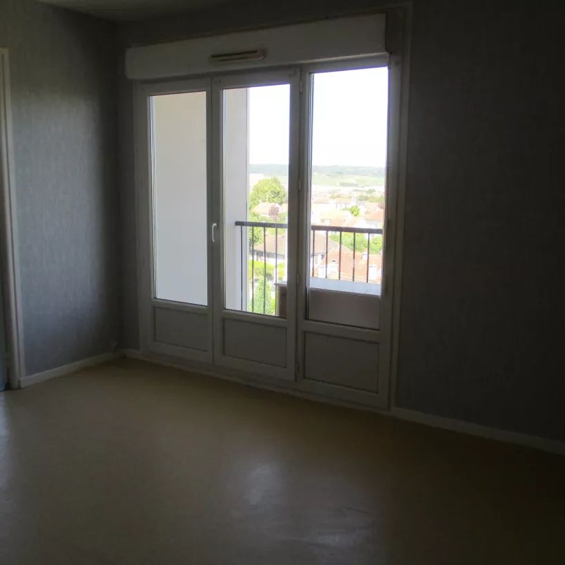 Location appartement T4 77.00m² à Sezanne (51120) - Photo 1