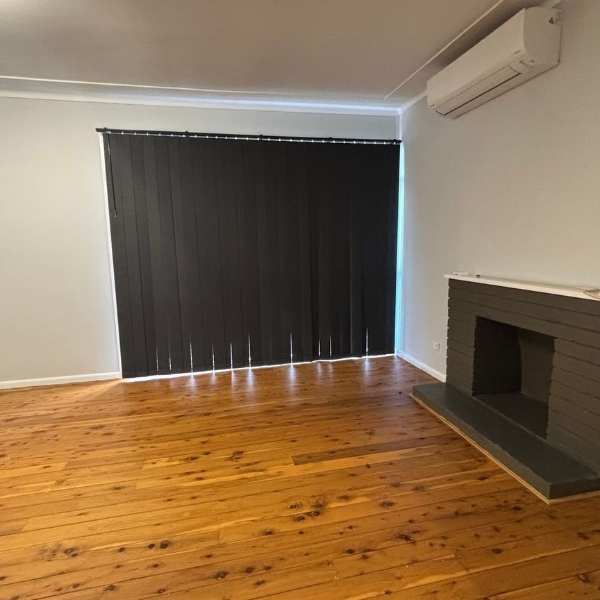 Three Bedroom Home in Central Location - Photo 1