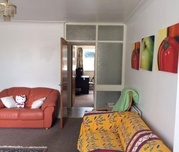 4 bedroom private hall to rent - Photo 6