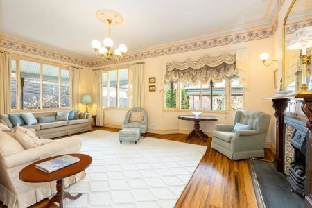 CHARMING VICTORIAN-INSPIRED HOME IN A BRIGHT, LOW MAINTENANCE GARDEN SETTING! - Photo 4
