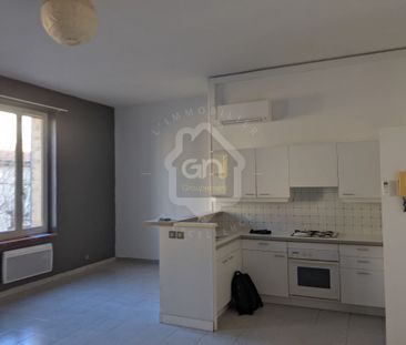 Arles, T2 au 1er étage de 50m², - Photo 1