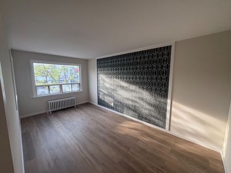 For Lease - 245 Lakeshore Road Unit# 3, Mississauga, Ontario - Photo 3