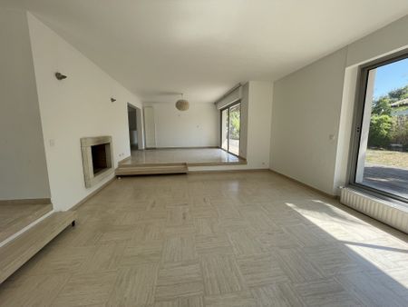 Castelnau-le-lez - Villa T6 - 196.48m² - Photo 3