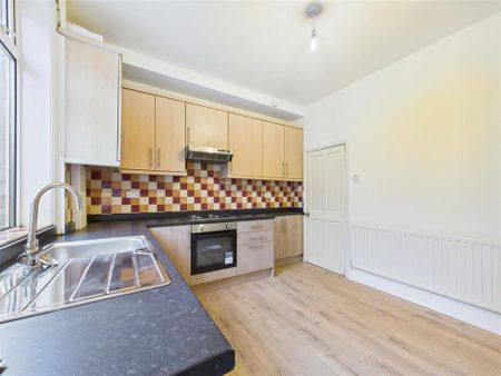 4 bedroom house to rent - Photo 3