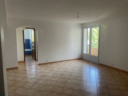 T4 - Photo 3