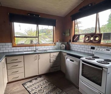 Three Bedroom Home At The Lakes - Photo 3