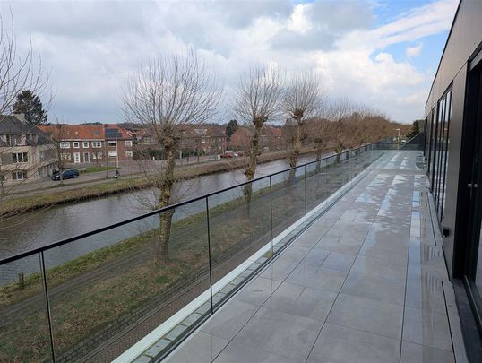 Dakappartement met zicht op de vaart - Foto 1