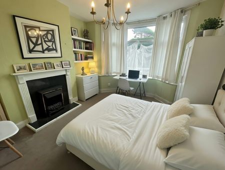 5 Bed Semi-Detached House, Fishponds, BS16 - Photo 4