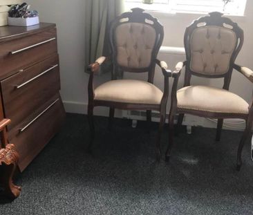 1 bedroom in a house share to rent - Photo 5