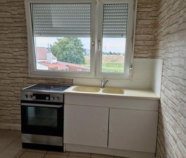 COURRIERES: T3 avec parking privé à 665 euros - Photo 3