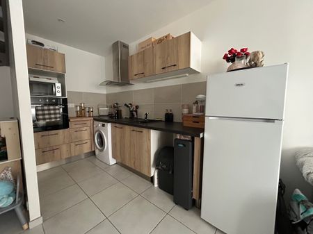 Location Maison 3 pièces 54m² LAVARDAC 47230 - Photo 3