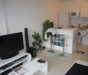 Location Appartement 3 pièces 47m² LA CIOTAT 13600 - Photo 3