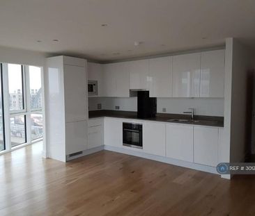 3 bedroom flat to rent - Photo 6