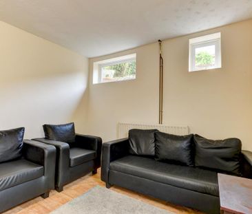 5 bedroom house to rent - Photo 1