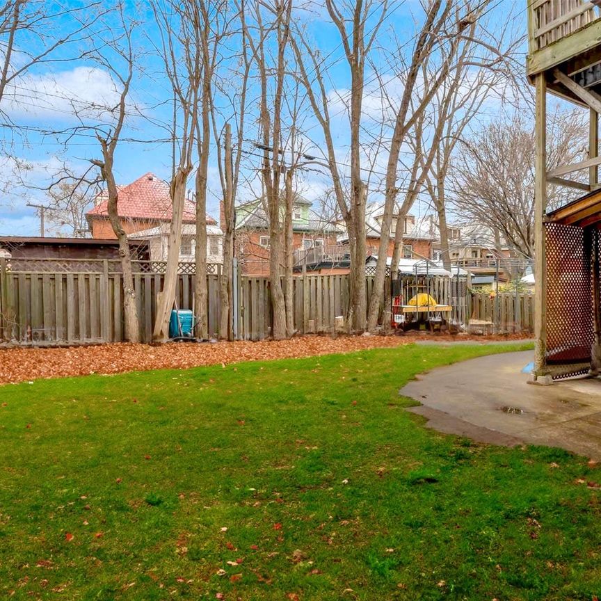 For Lease - 116 Fairholt Road Unit# 2, Hamilton, Ontario - Photo 1