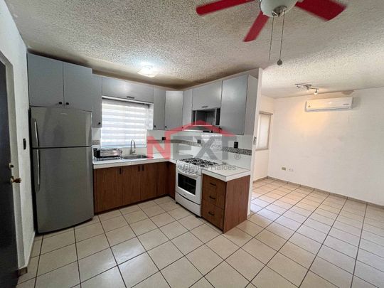 CASA EN RENTA EN PUERTA REAL RESIDENCIAL - Foto 1