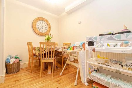 Woodburn Close, Hendon, NW4 - Photo 5