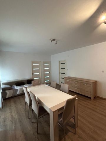Apartament cu 3 camere, 64 mp, zona Republicii - Photo 2
