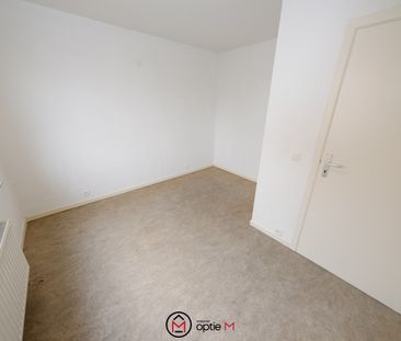 Appartement met autostandplaats in het centrum van Bilzen - Photo 2