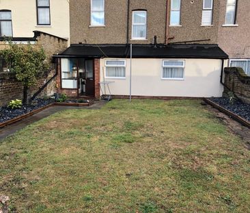 Room in a Shared House, Kingswood Road, IG3 - Photo 4