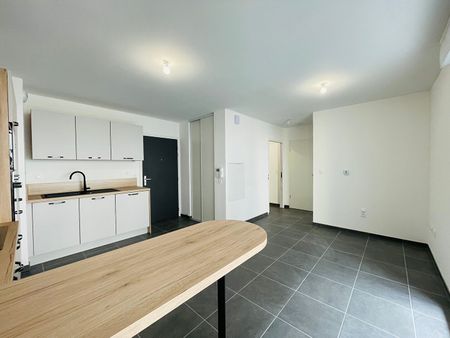 Location Appartement 2 pièces 42m² - Photo 4