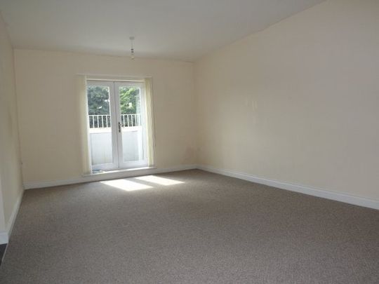 St. Johns Court, Chesterfield, S41 - Photo 1