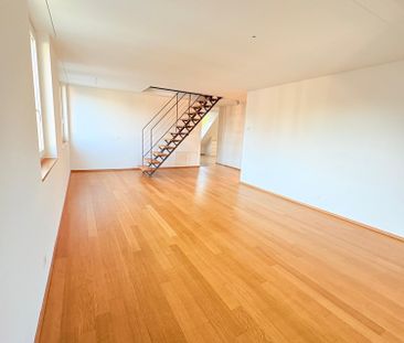 Schöne und helle 4.5-Zimmer-Maisonettewohnung im Dorfkern - Foto 2