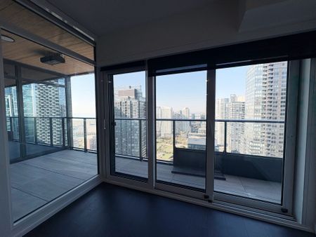 For Lease - 3 Concord Cityplace Way Unit# 4212, Toronto, Ontario - Photo 3