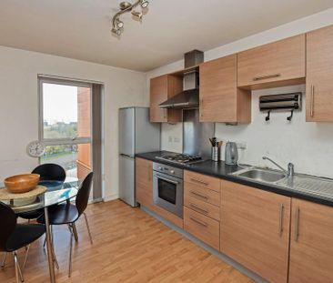 2 bedroom flat to rent - Photo 5
