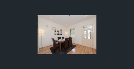 Stunning Family Home - Photo 2