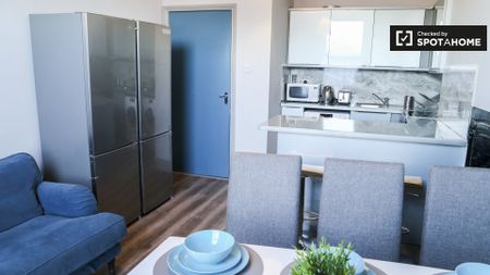 Bed in a triple room in a 5-bedroom house in Stoneybatter - Photo 5