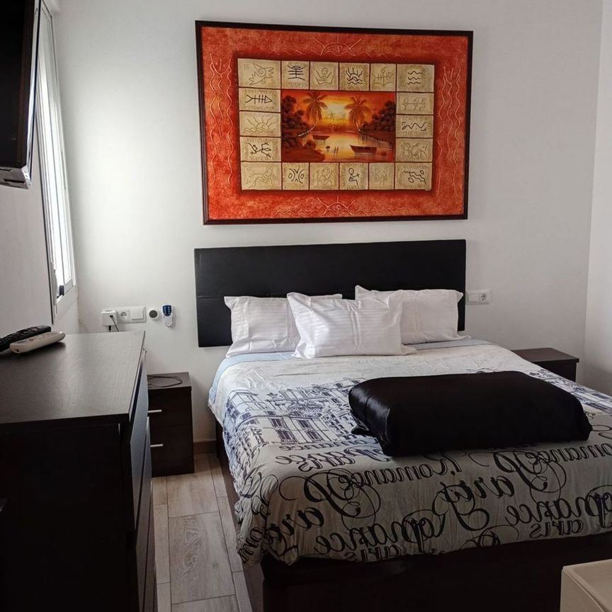 Alquiler de casa o chalet independiente en Avenida Palma de Mallorca - Photo 1