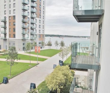 1 bedroom Flat To Let - Photo 2