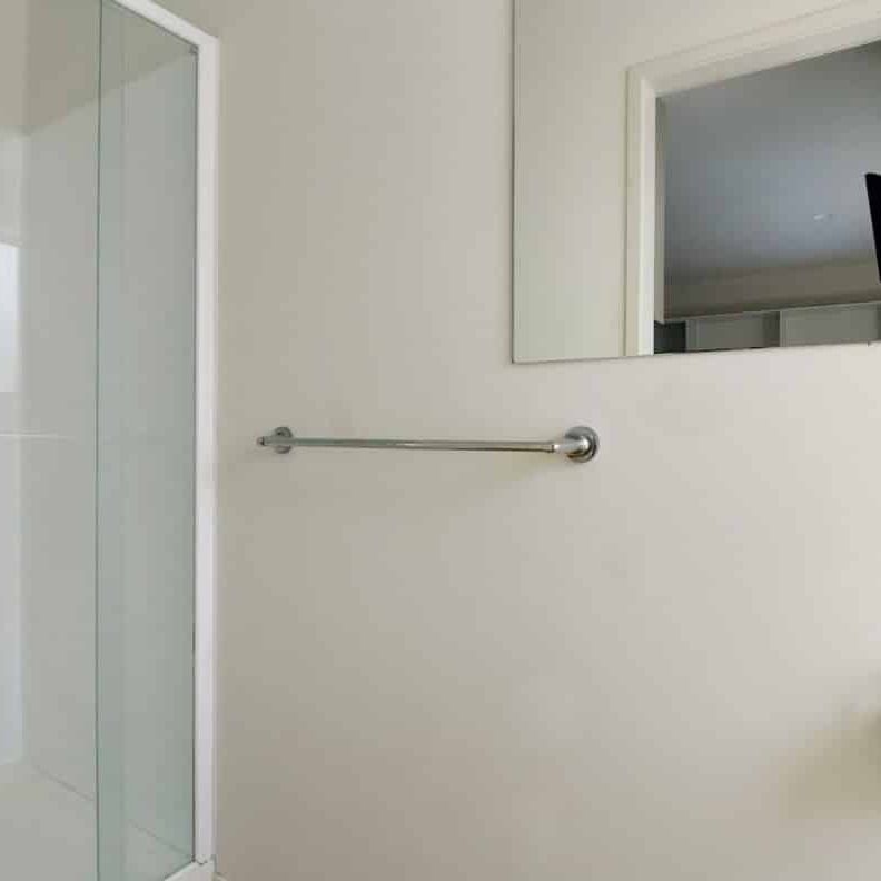 Furnished Studio Room in Hillcrest - Photo 1