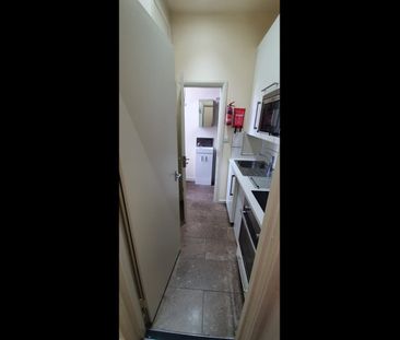 Studio Flat, Willesden Green, NW2 - Photo 5