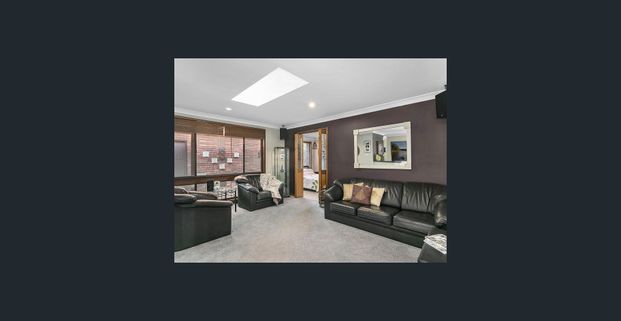STUNNING FAMILY HOME !!! - Photo 1
